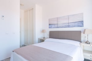 4 dormitorios, tabla de planchar con plancha, wifi gratis y ropa de cama