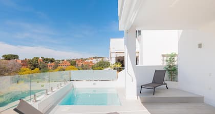 ARTOLA - Espectacular villa con piscina privada y WiFi gratis.