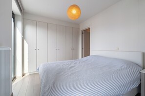 3 bedrooms, iron/ironing board, free WiFi