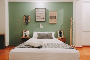 標準雙人房, 1 張標準雙人床, 非吸煙房, 獨立浴室 | 書桌、手提電腦工作空間、免費 Wi-Fi、床單