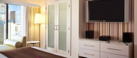 1 bedroom, iron/ironing board, travel crib, WiFi