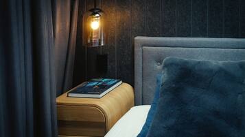 Luxury Cabin | Premium bedding, individually decorated, individually furnished