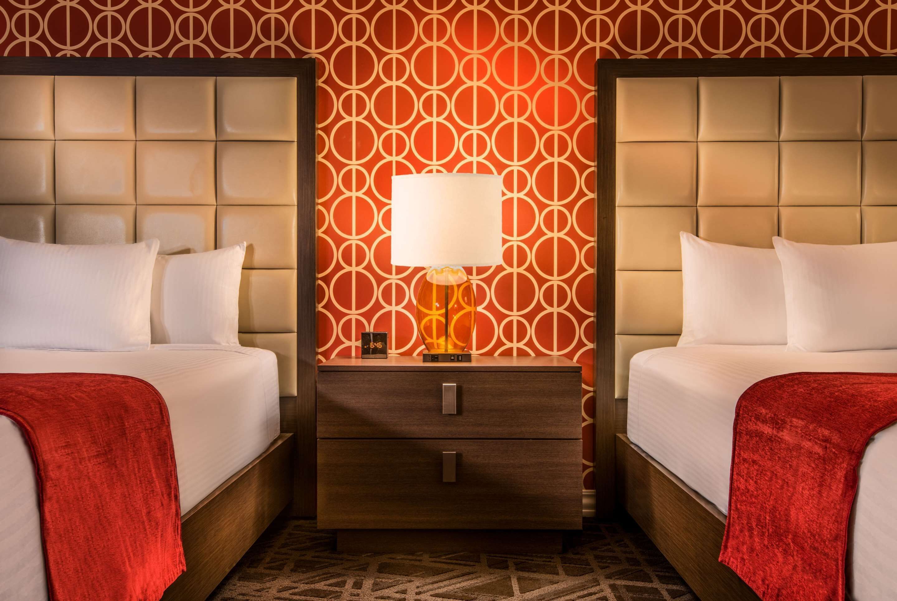 1 室のベッドルーム、デスク、旅行用ベビーベッド、WiFi