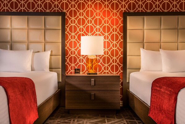 1 bedroom, desk, travel crib, WiFi