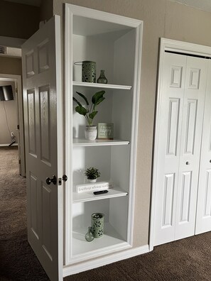 Interior - Waterview Memories! (Lakeland)