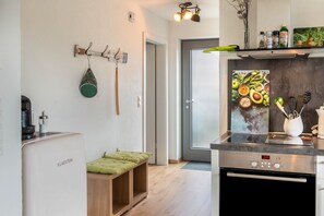 Réfrigérateur, four, plaque de cuisson, lave-vaisselle