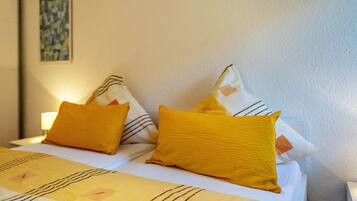 1 bedroom, free WiFi, bed sheets