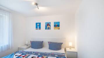 1 bedroom, free WiFi, bed sheets