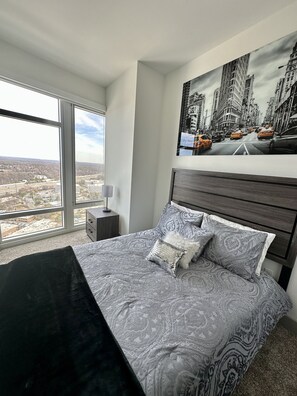 2 bedrooms, iron/ironing board, WiFi, bed sheets - Luxury Condo Tysons Corner (Vienna)