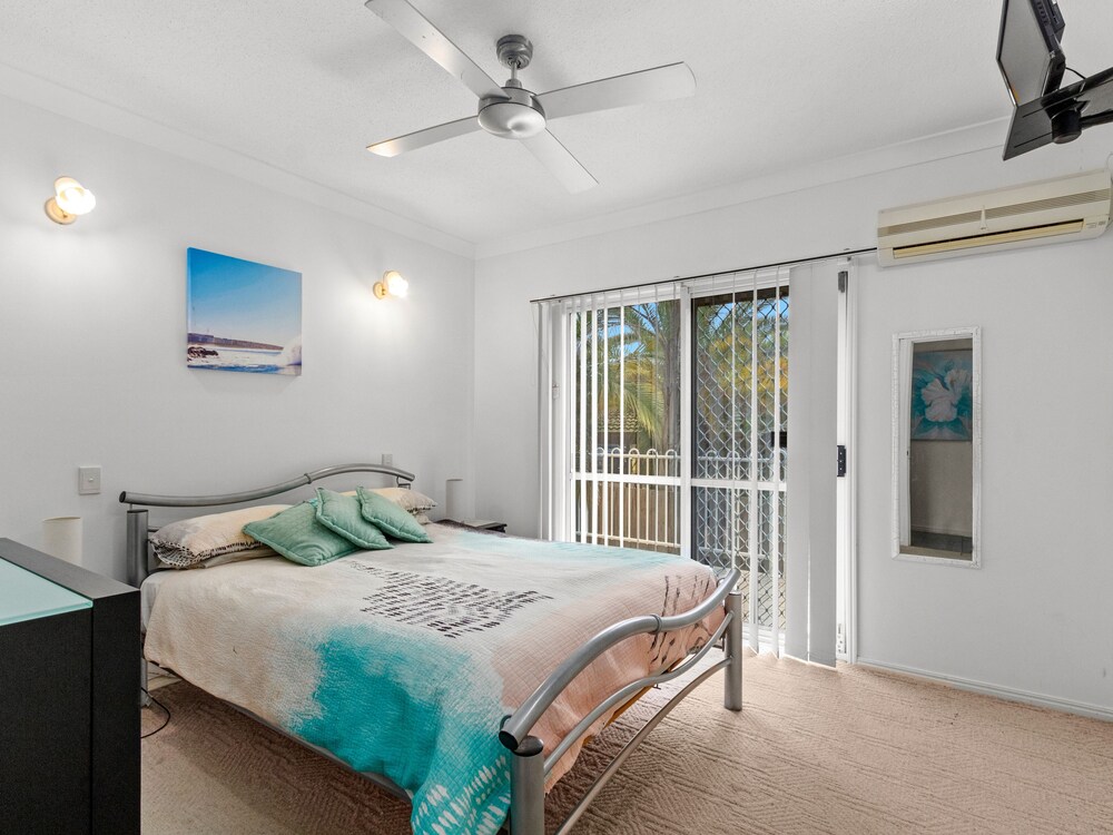 SUPERB BEACHFRONT UNIT Hervey Bay Abritel