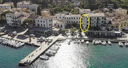 Apartment Zeffiro in Marina di Campo, in the heart of the nightlife, tastefully furnished and perfec