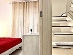 3 makuuhuonetta, silitysrauta/-lauta, ilmainen Wi-Fi, vuodevaatteet