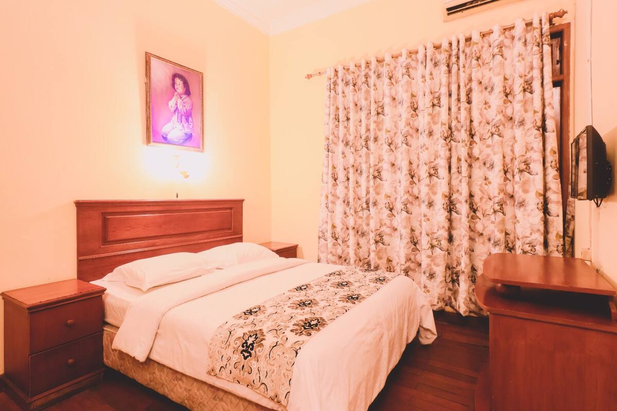 디럭스 더블룸 또는 트윈룸 | 책상, 무료 WiFi, 침대 시트
