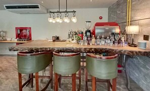 Snack bar - The 9 Residence Hotel (Bangkok)