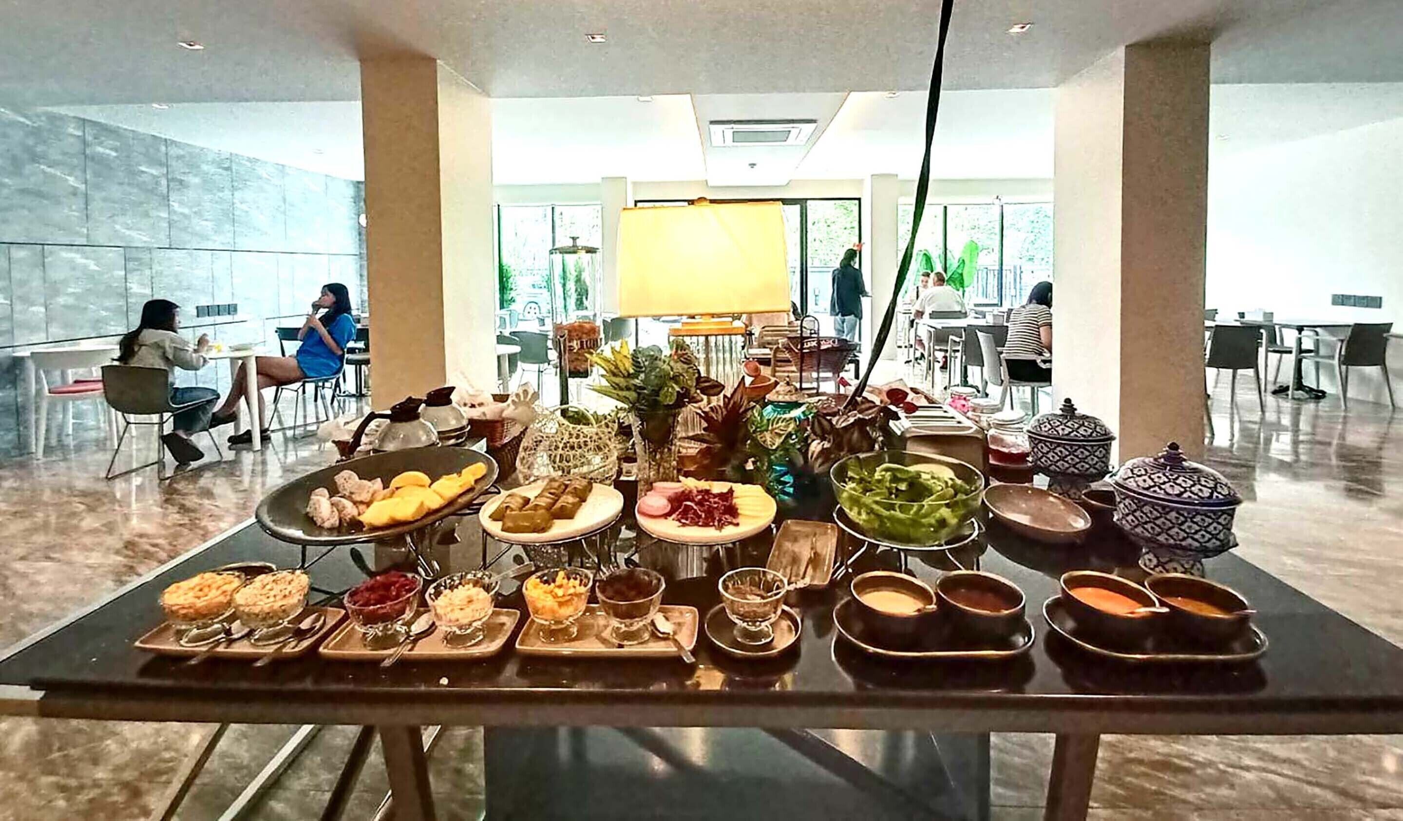 每日供应欧陆式早餐（每人 THB 490）