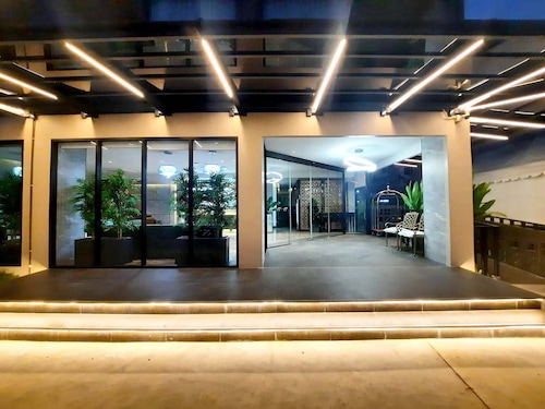 The 9 Residence Hotel