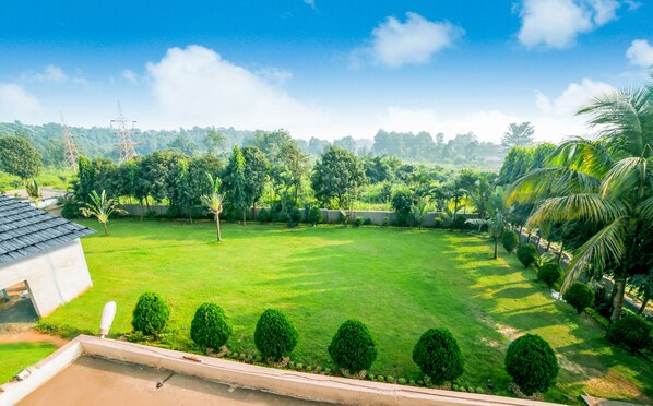 Exterior - The World Barbil (Barbil)