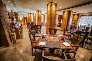 Ilmainen päivittäinen mannermainen aamiainen