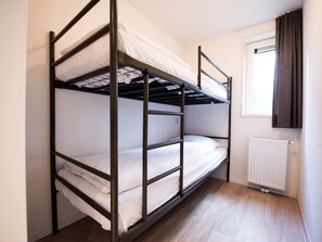 3 bedrooms, Internet