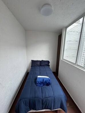 6 عدّة غرف نوم وملاءات أسرّة