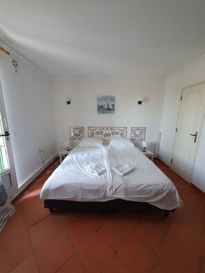 3 Schlafzimmer, Zimmersafe, Bügeleisen/Bügelbrett, Reisekinderbett