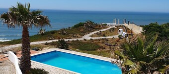 DREAM HOLIDAY HOME NEAR PAREDES , TERRACE, POOL, GARDEN & DIRECT BEACH ACCESS