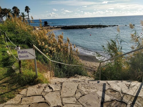 Best location- Harbour and promenade,  2BR/2 baths apartment with private garden