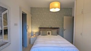 2 bedrooms, free WiFi, bed sheets, wheelchair access