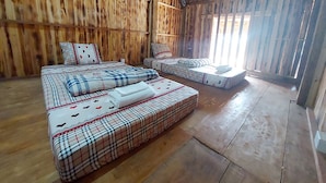 Classic Room, 3 Bedrooms | 3 bedrooms, hypo-allergenic bedding available, down comforters - Quanba Taigoo - HomeStay (Quan Ba)