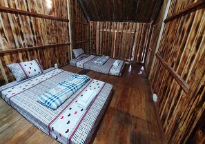 3 bedrooms, hypo-allergenic bedding, down comforters, Tempur-Pedic beds - Quanba Taigoo - HomeStay (Quan Ba)