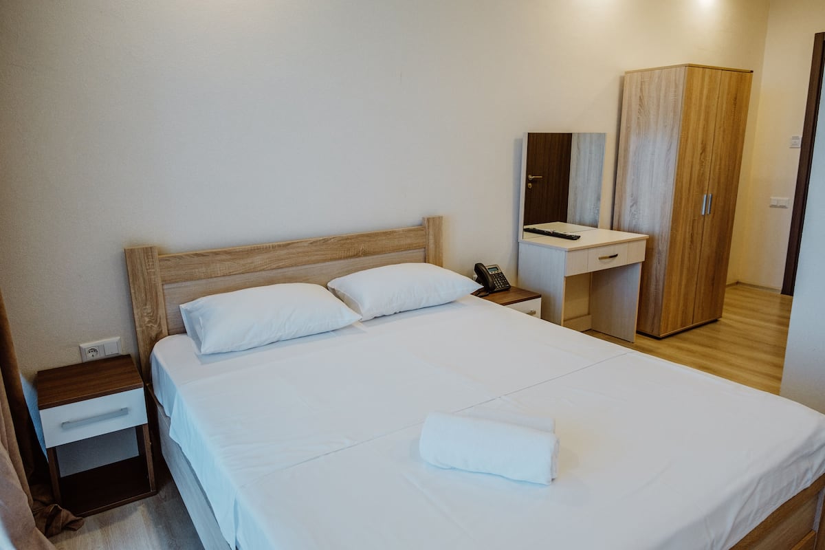 Wifi gratis y ropa de cama