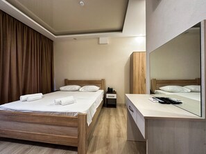 Free WiFi, bed sheets - Hotel Hills Kvariati (Batumi)