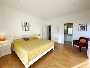 3 bedrooms, iron/ironing board, free WiFi, bed sheets - Ref. Alb30 - BEAUTIFUL AND SPACIOUS VILLA WITH POOL AND SEA VIEWS (Rosas / Roses)