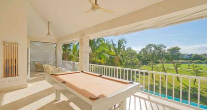 Modern Villa w Golf and Lake View in Beach Resort