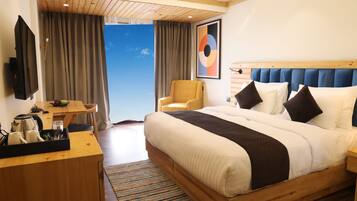 Superior Double Room | Minibar, in-room safe, iron/ironing board, free WiFi