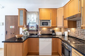 Unclassified image, 2 of 46, button - Los Naranjos 25A Private Pool Capistrano Village (Nerja)