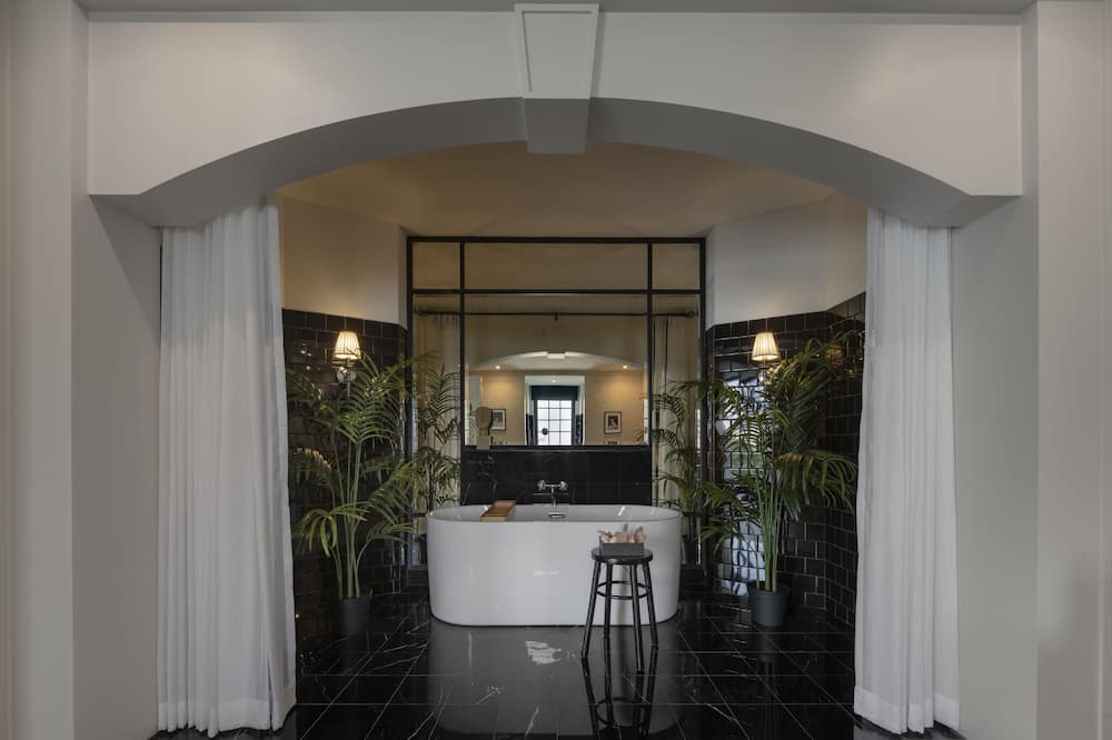 Thomas Bangkok Hotel