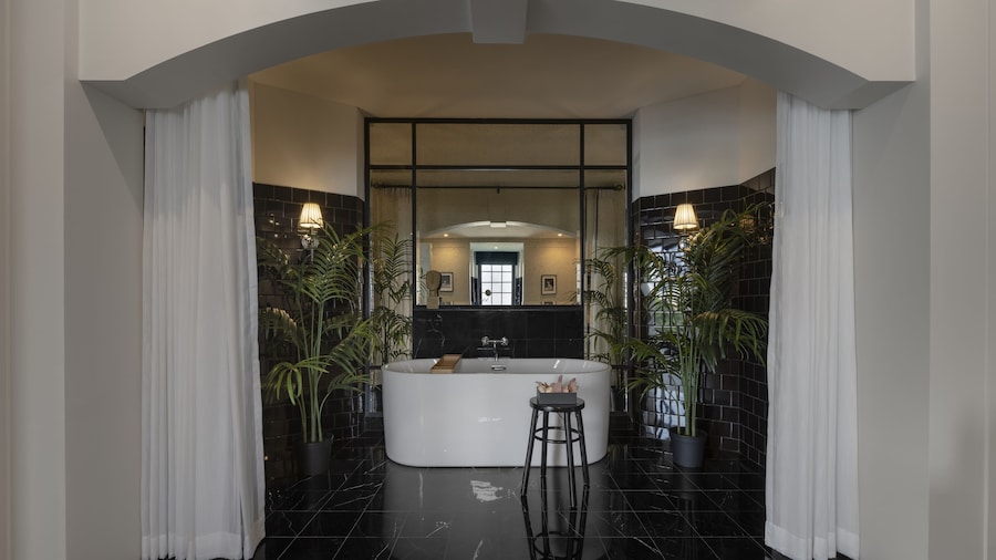 Thomas Bangkok Hotel