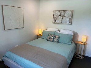 2 chambres, fer et planche à repasser, Wi-Fi, draps fournis