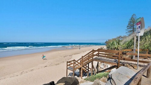 Coochin Court | Walk to Dicky Beach
