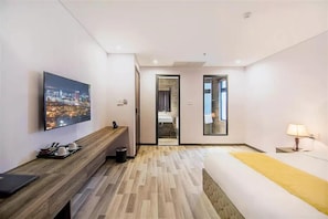 Desk, soundproofing, iron/ironing board, free WiFi - SEA LIGHT HOTEL DA NANG (Da Nang)