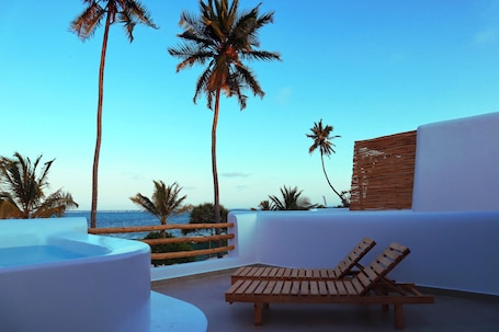 Terraço/pátio. Kijani Beach Villas