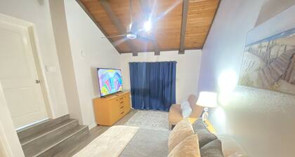 BonVoyage-Sleep&Sail-OvernightLayovers-Sleeps 8 Near Airport-Cruise Ports