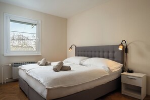 5 soverom, strykejern/-brett, wi-fi og sengetøy