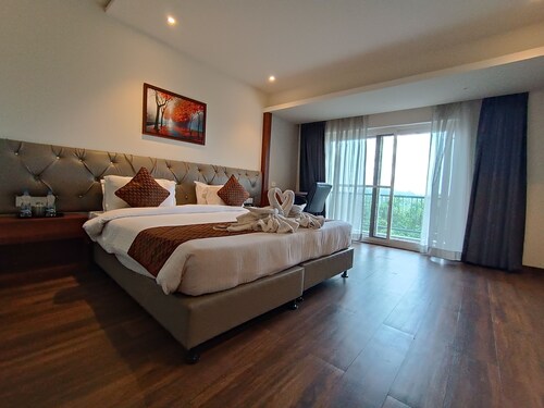 Tulip Arena Hotel Club Event By SGL