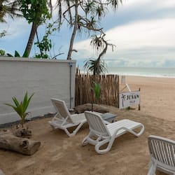 Private beach, sun loungers, beach umbrellas, beach towels