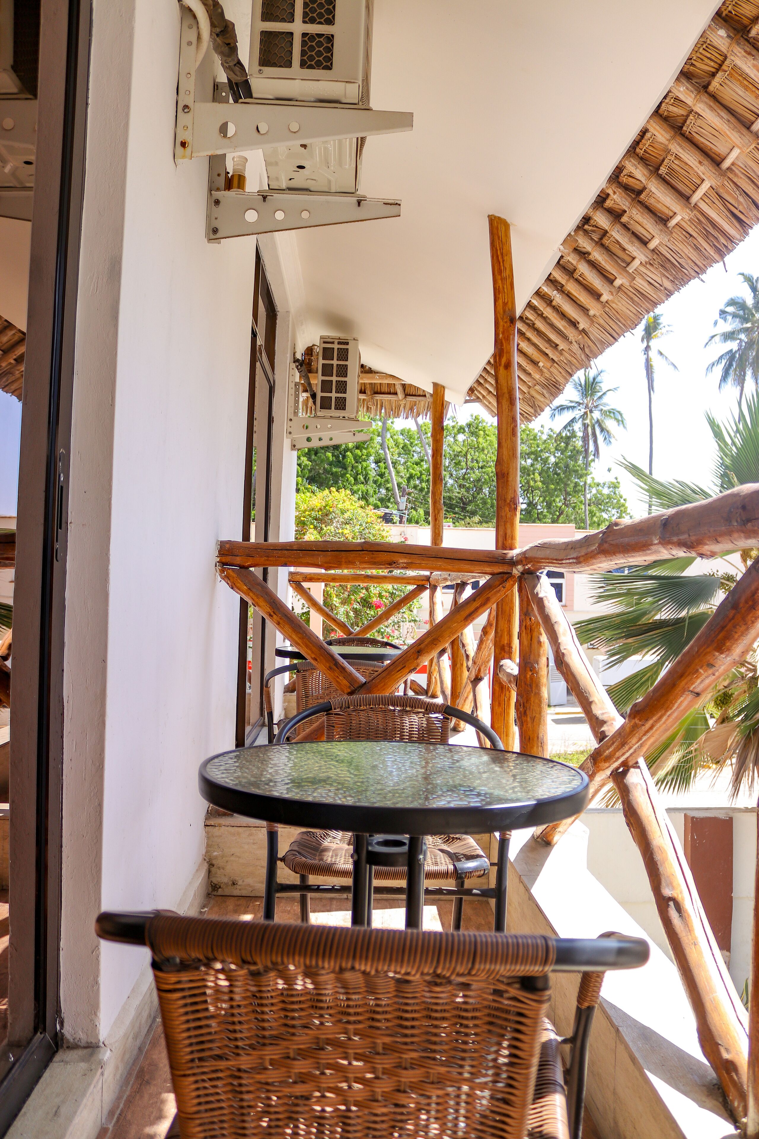 Deluxe Single Room, 1 Queen Bed | Terrace/patio