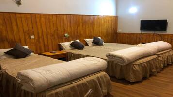 Quadruple Room | 1 bedroom, free WiFi, bed sheets