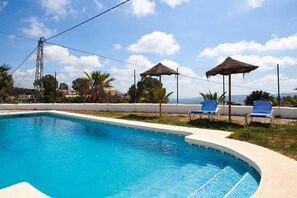 Outdoor pool - Country house with pool & sea views (Benamargosa)