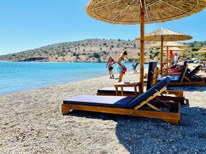 Beach nearby, sun-loungers, beach towels